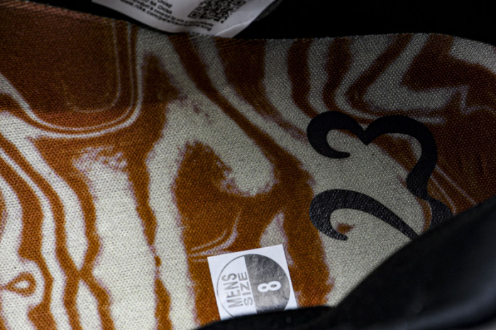 Air Jordan 1 High OG "Metallic Gold" FD2588-021