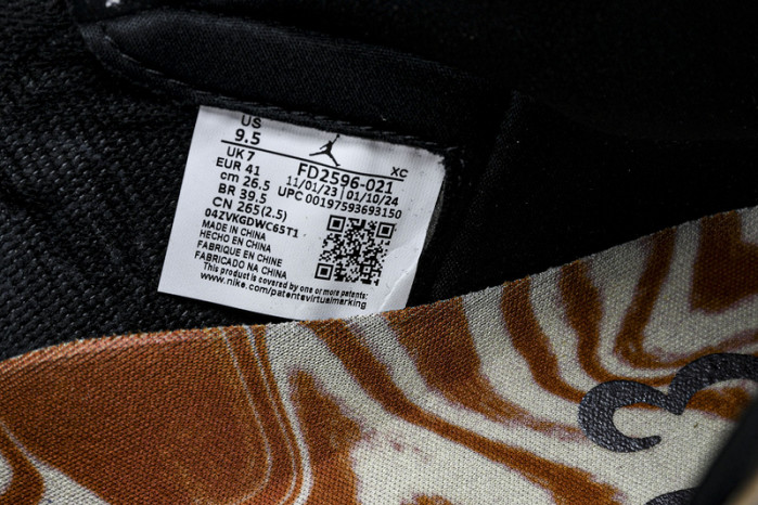 Air Jordan 1 High OG "Metallic Gold" FD2588-021