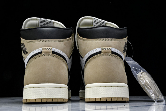 Air Jordan 1 High OG "Metallic Gold" FD2588-021