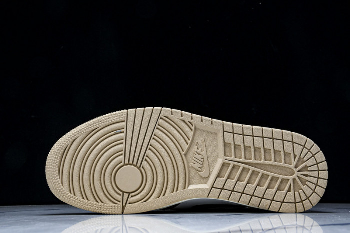 Air Jordan 1 High OG "Metallic Gold" FD2588-021