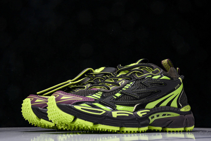 C/O​ SNEAKERS CO-020