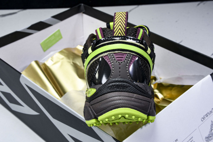 C/O​ SNEAKERS CO-020