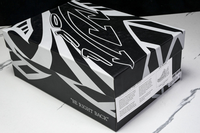 C/O​ SNEAKERS CO-020