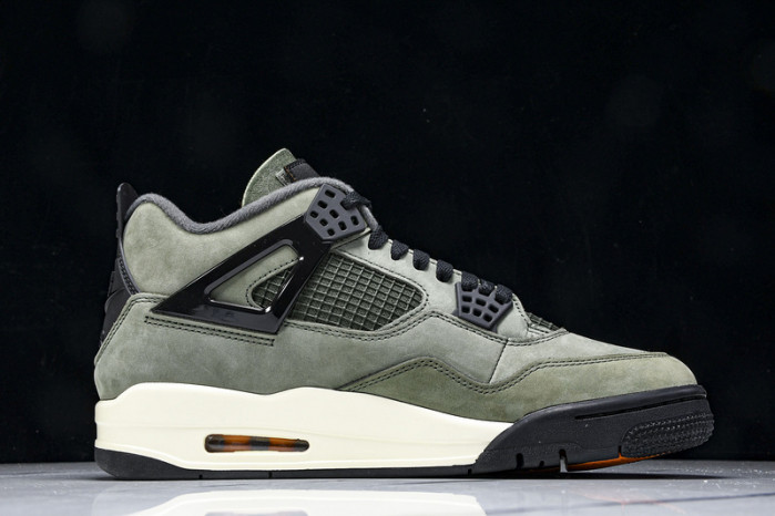 UNDEFEATED x Air Jordan 4 OG IB1519-200
