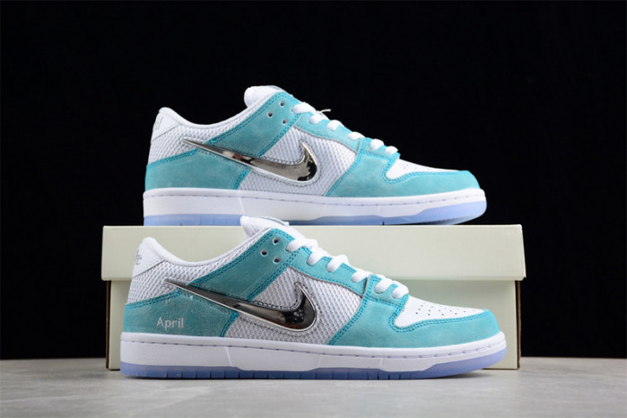 nike  sb dunk low   fd2562-400
