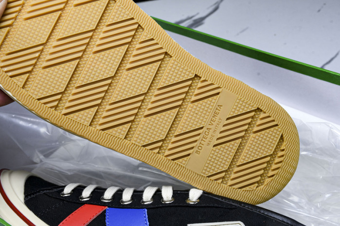 BOTTEGA VENETA SNEAKER BVS-033