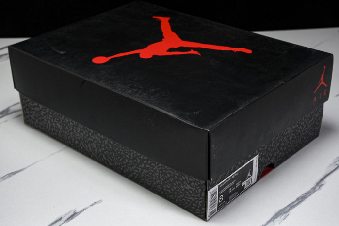 Air Jordan 3 WMNS Black Cat CT8532-001