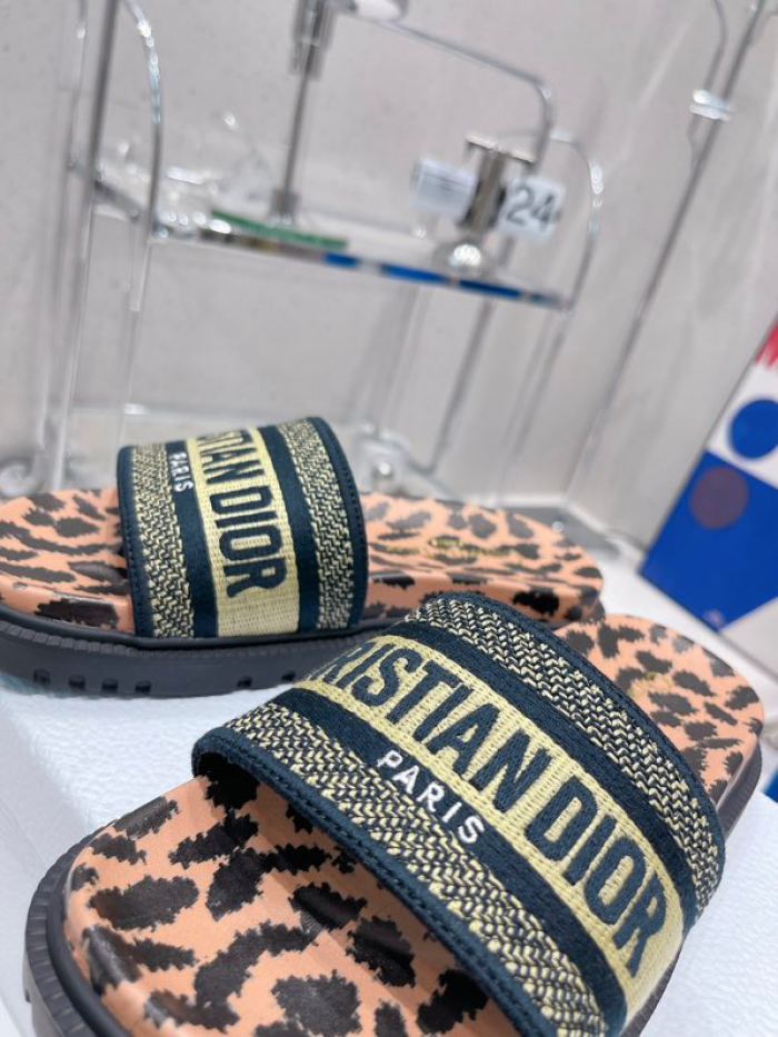 DIOR SLIDES DS-013