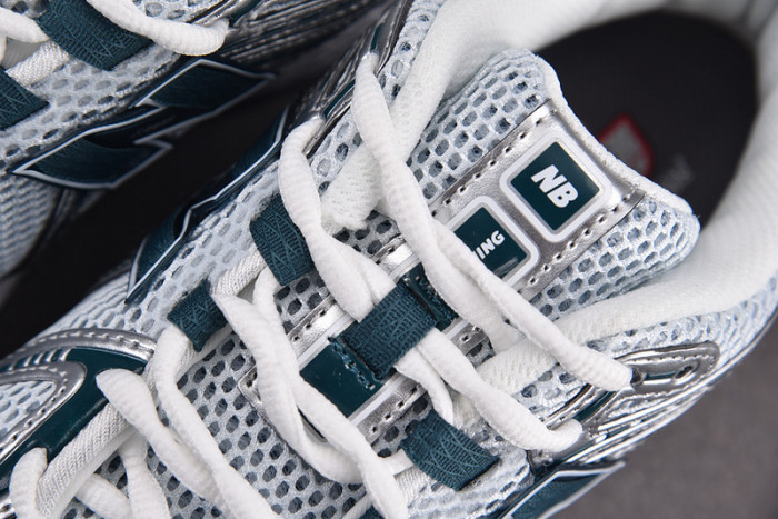 New Balance 1906R Silver Metallic Deep Ocean U1906RCE