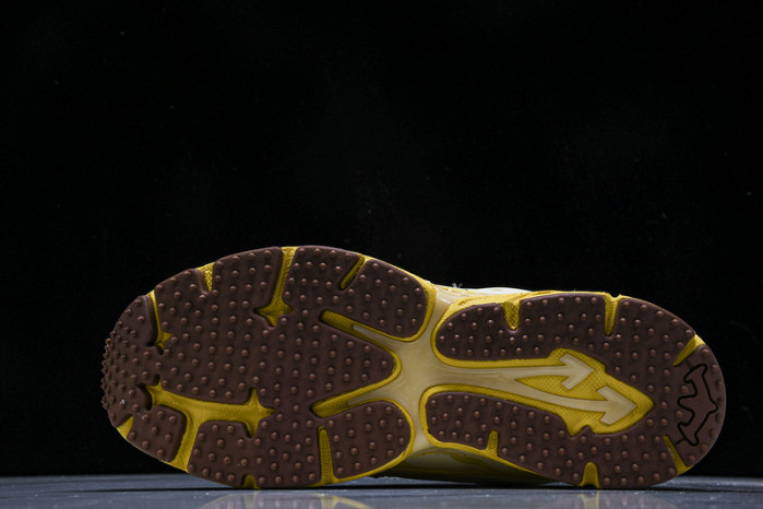 c/o​  sneakers  co-001