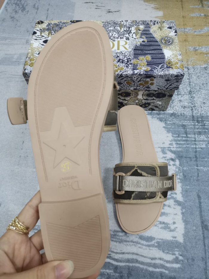 DIOR SLIDES DS-038