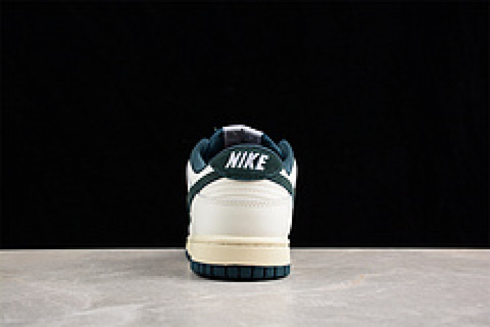 nike dunk low  fq8080-133