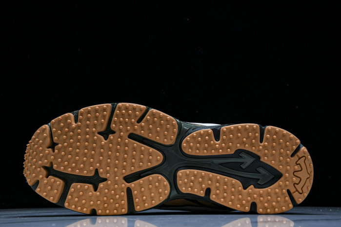 c/o​  sneakers  co-008