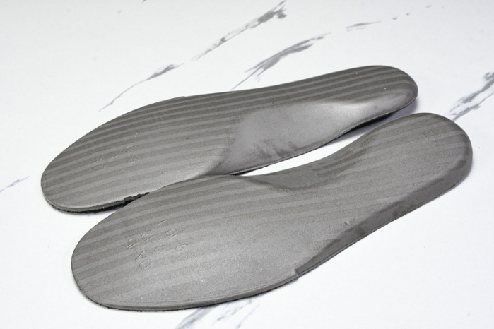 Nike Air Foamposite One “Metallic Copper” FZ9902-001