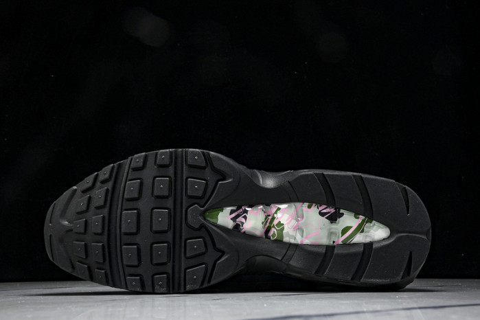 Corteiz x Air Max 95 SP ”Pink Beam” FB2709-001