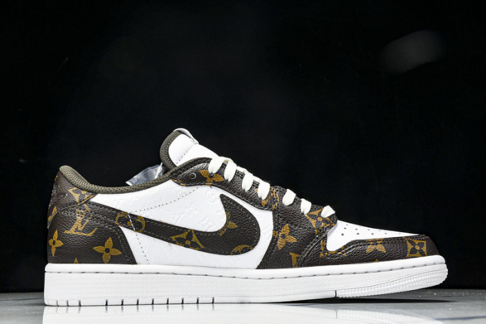 Travis Scott x Jordan Air Jordan 1 Low DL2403-002