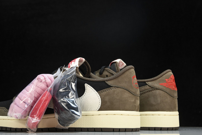 Jordan 1 Retro Low OG SP Travis Scott CQ4277-001