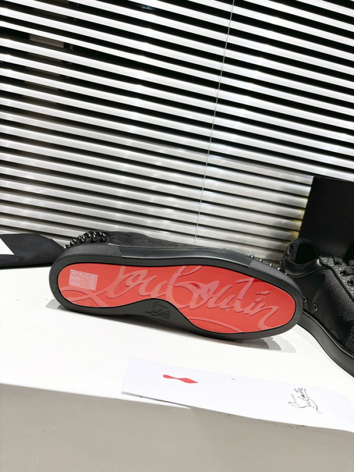 C*HRISTIAN L*BUBOUTIN CL-085