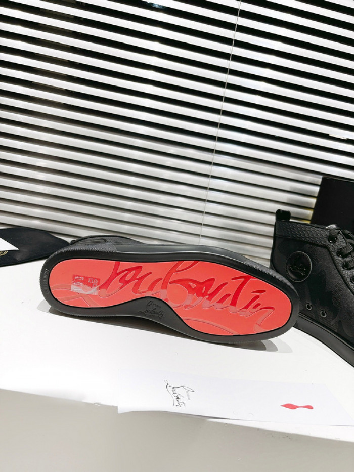 C*HRISTIAN L*BUBOUTIN CL-084