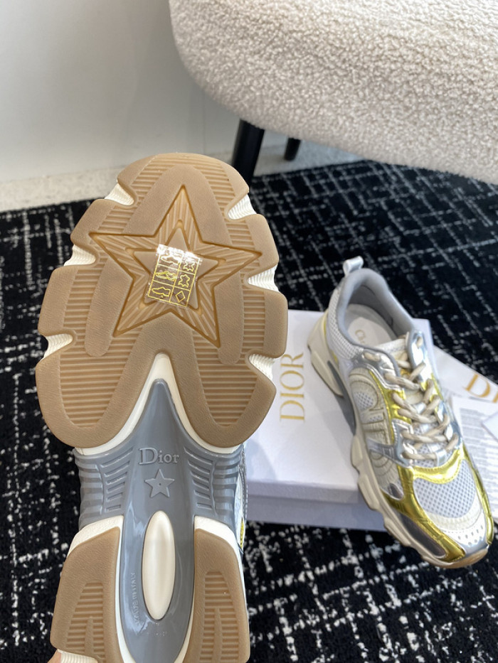 d*r  sneakers   drs-004