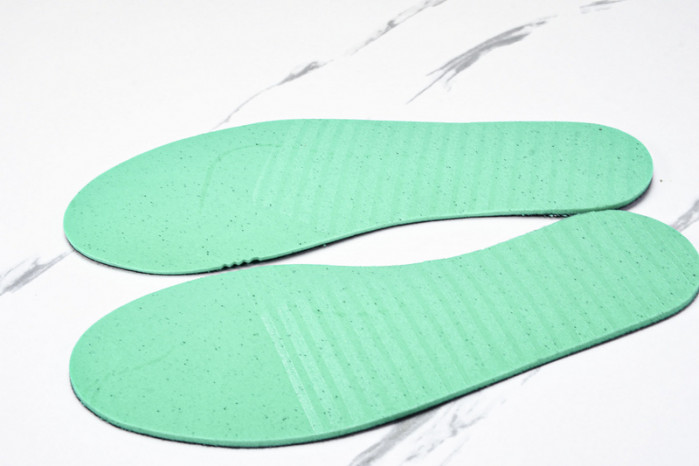 Air Jordan 4 “Bred” FQ7939-060