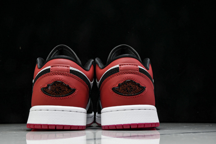 Air Jordan 1 Low SE Black Toe IB8971-106