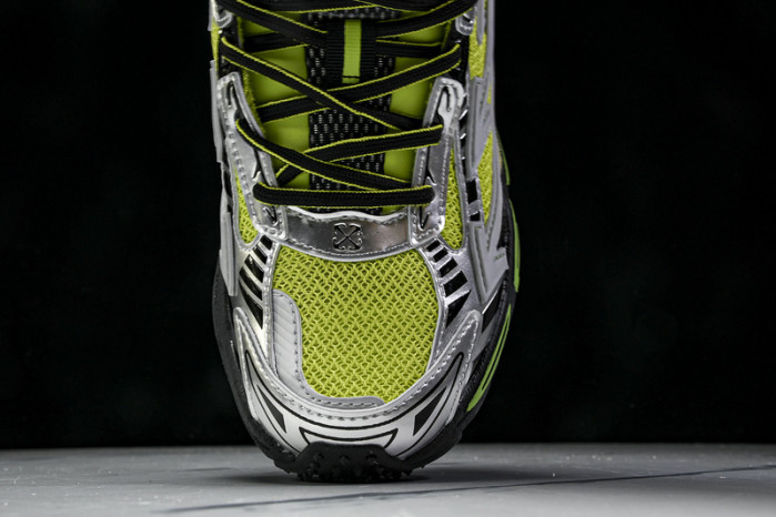 C/O​ SNEAKERS CO-027