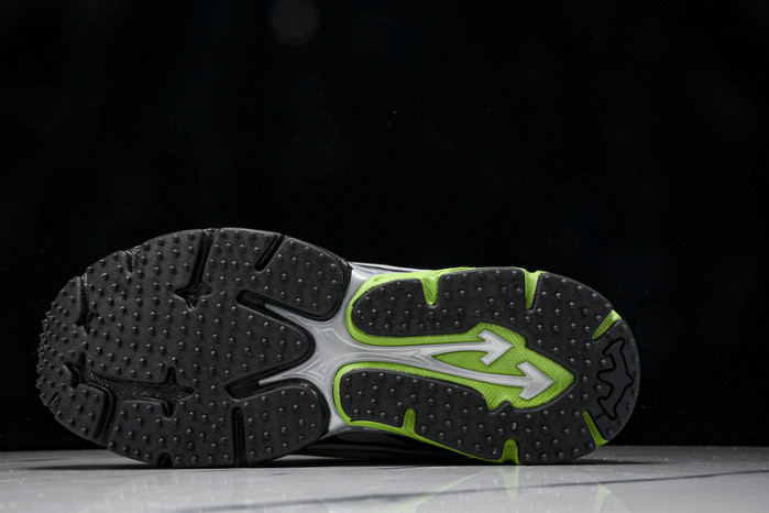 C/O​ SNEAKERS CO-027