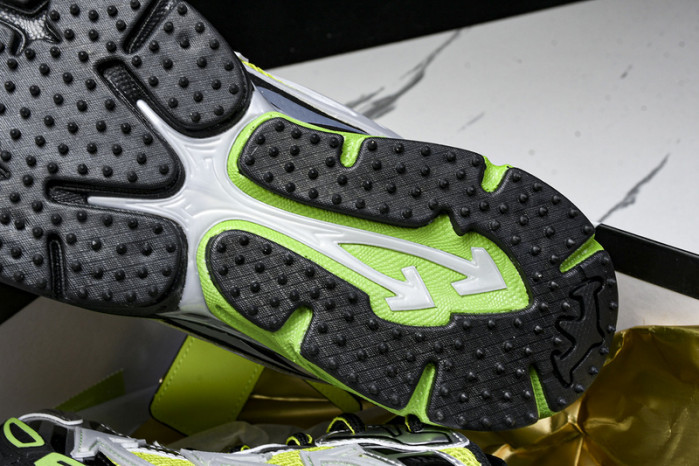 C/O​ SNEAKERS CO-027