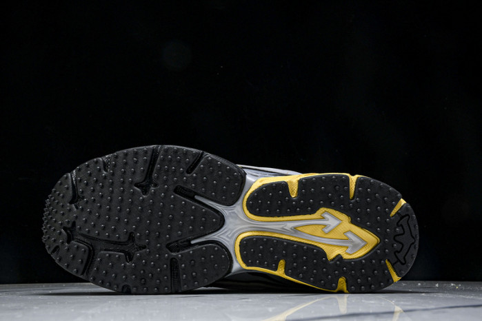 C/O​ SNEAKERS CO-026