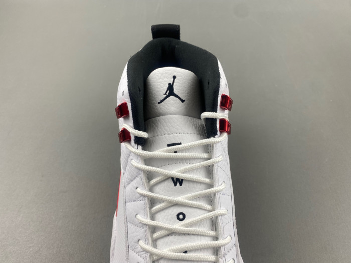 JORDAN 12 White flame red 