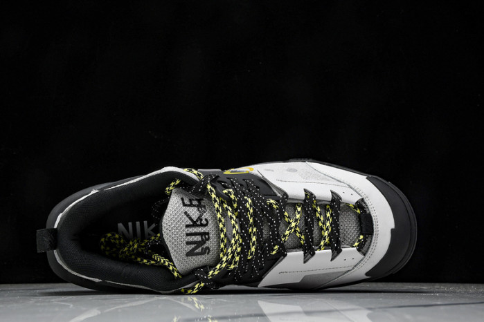 Sacai x Nike Zegamadome HQ8618-003