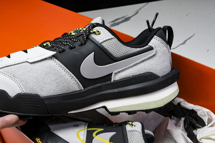 Sacai x Nike Zegamadome HQ8618-003