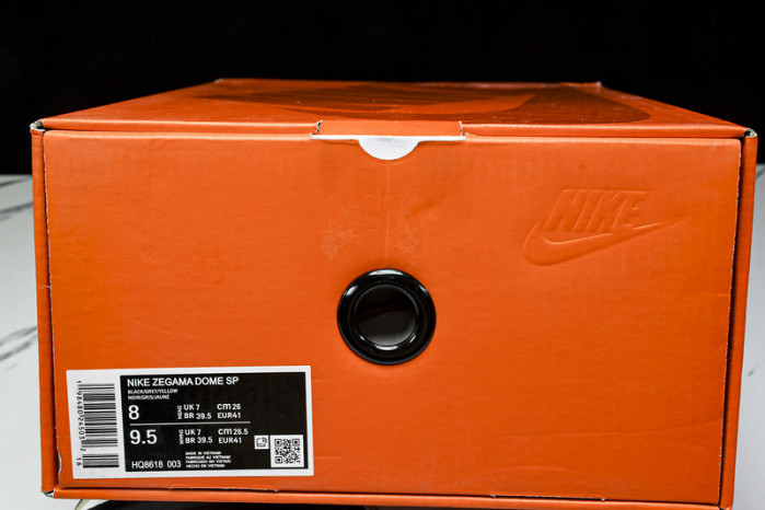 Sacai x Nike Zegamadome HQ8618-003