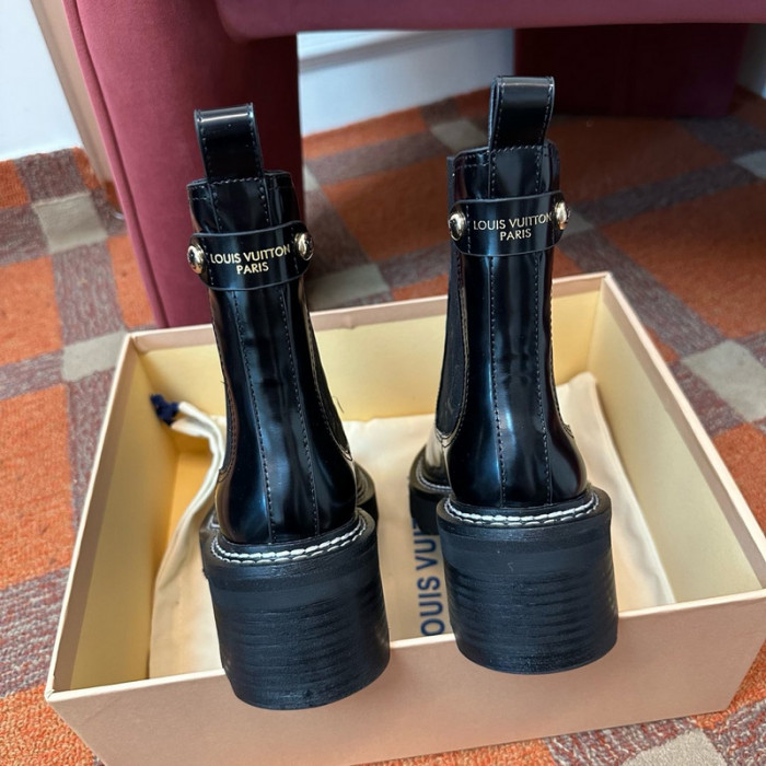 L**V**T* BOOTS LVTBS-033
