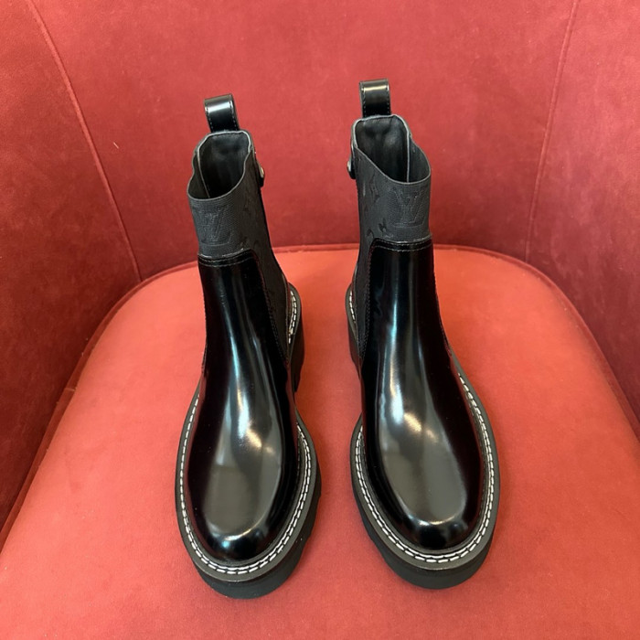 L**V**T* BOOTS LVTBS-033