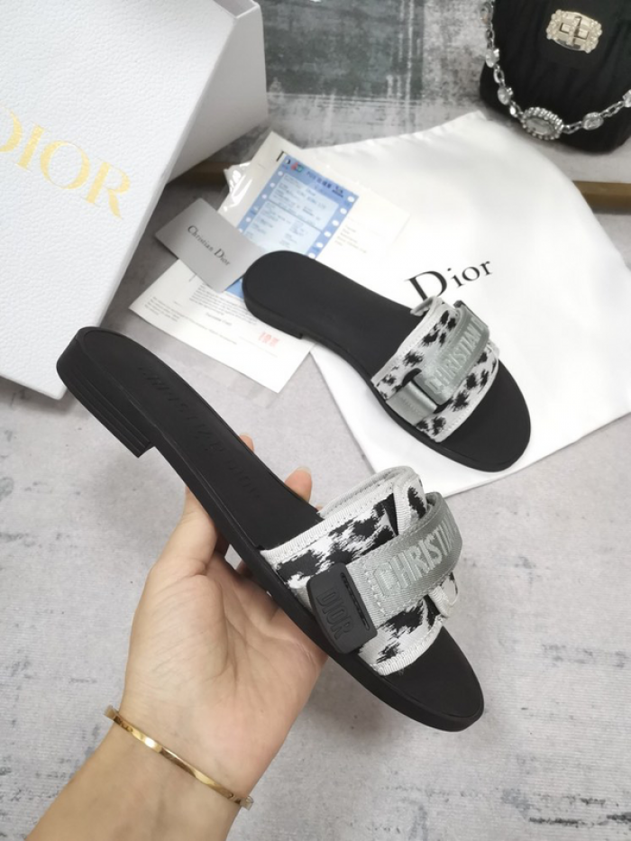 DIOR SLIDES DS-030