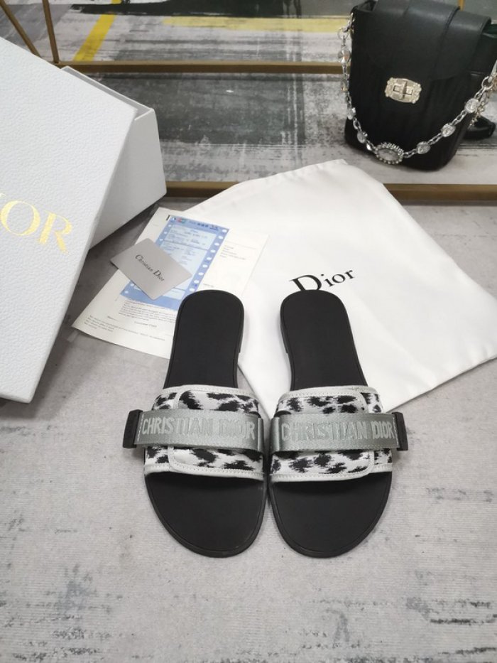 DIOR SLIDES DS-030