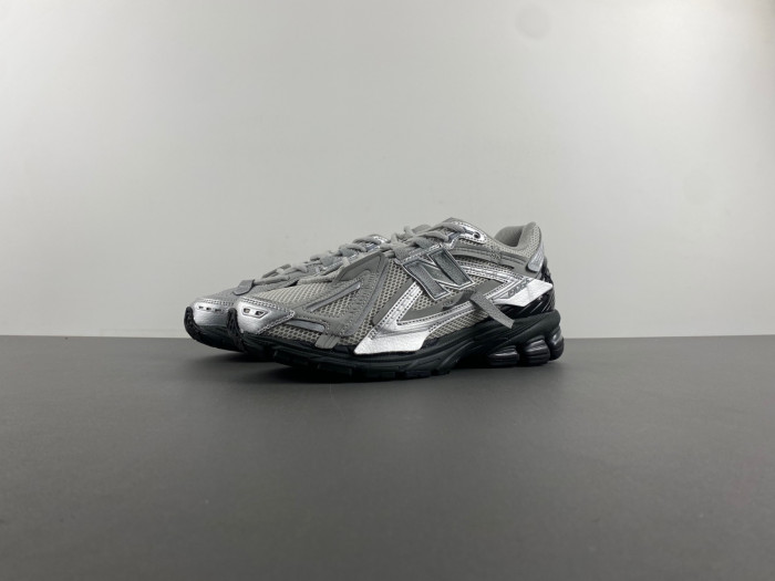 A.*SIC*S G*EL U1906AAF