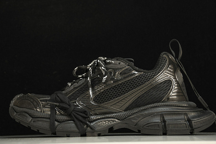 Ba*len*cia*ga track trainer  btt-079