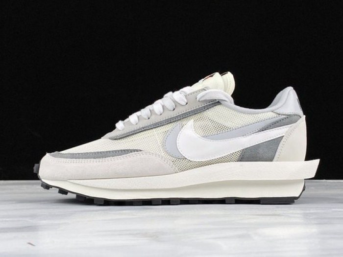 nike ld waffle sacai summit white bv0073-100
