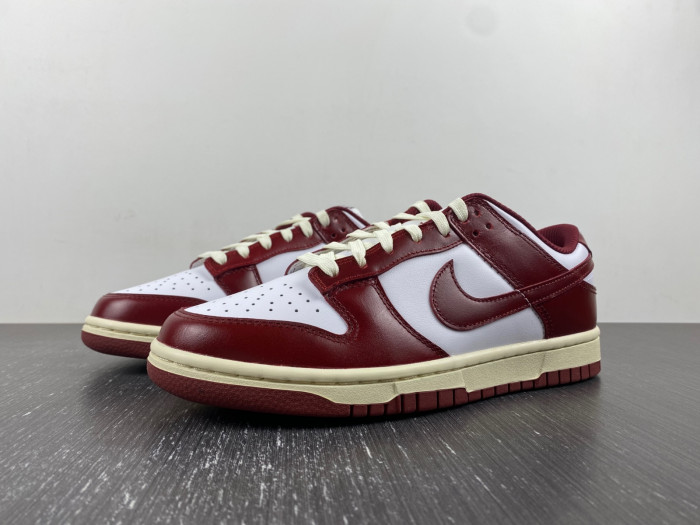 dunk low prm “team red”   j4555-100