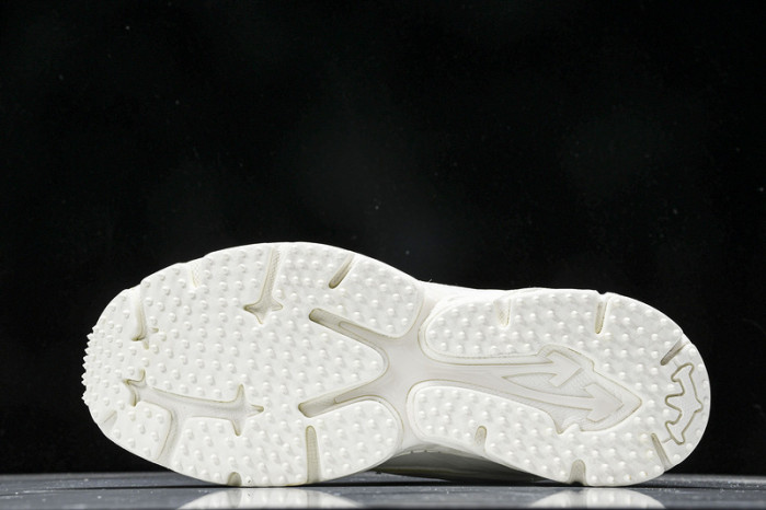 c/o​  sneakers  co-002