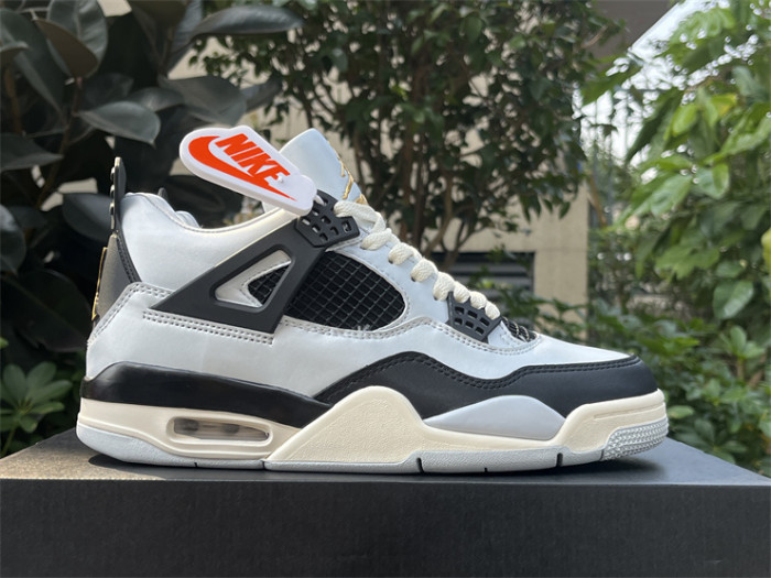 Air Jordan 4 “Pure Platinum” FZ8585-070