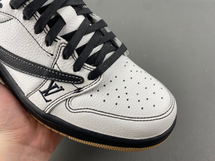 AIR JORDA 1 LOW X LV 10013