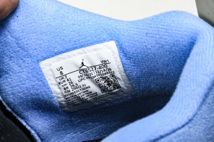 Jordan 4 Retro "University Blue" CT8527-400
