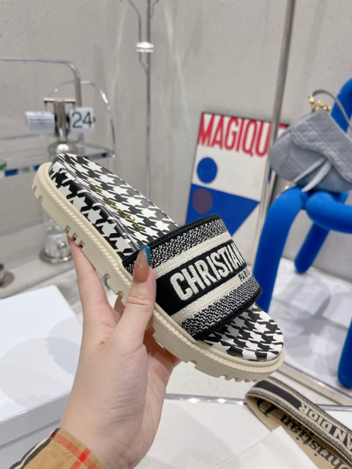 DIOR SLIDES DS-024