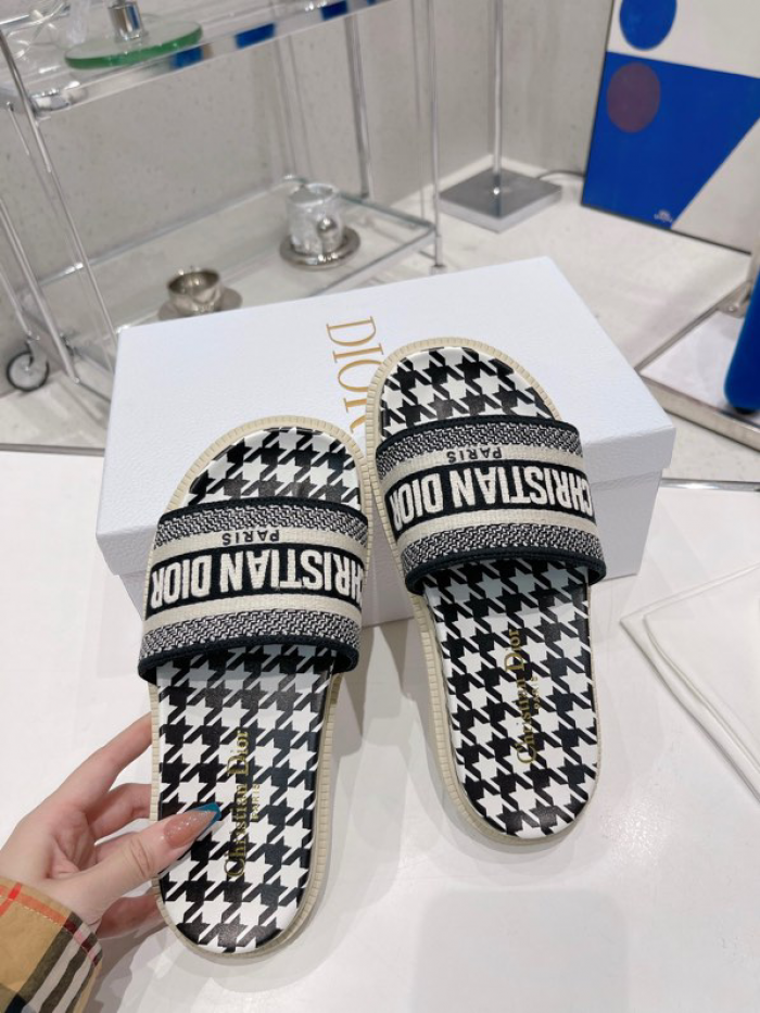 DIOR SLIDES DS-024