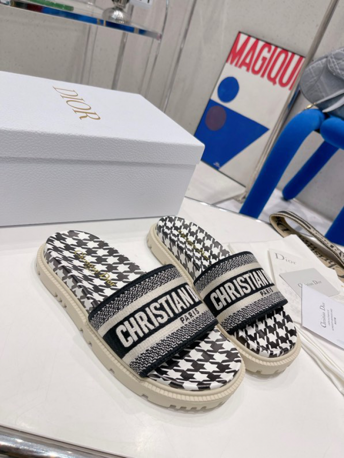 DIOR SLIDES DS-024