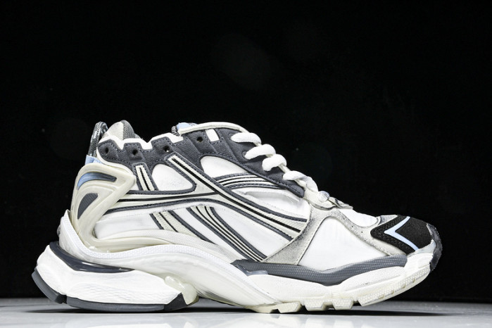 Ba*len*cia*ga track runner btt-208